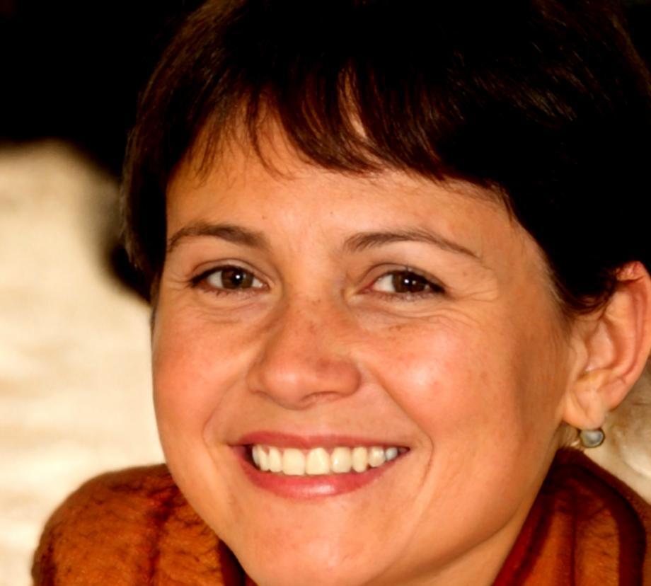 Retrato profesional de Esperanza Villafranca